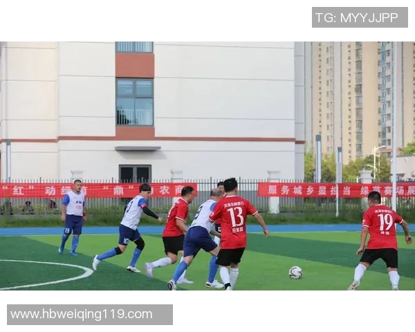 聚焦足球球星双边秀展现绿茵竞技魅力与团队精神风采 聚焦足球球星双边秀展现绿茵竞技魅力与团队精神风采